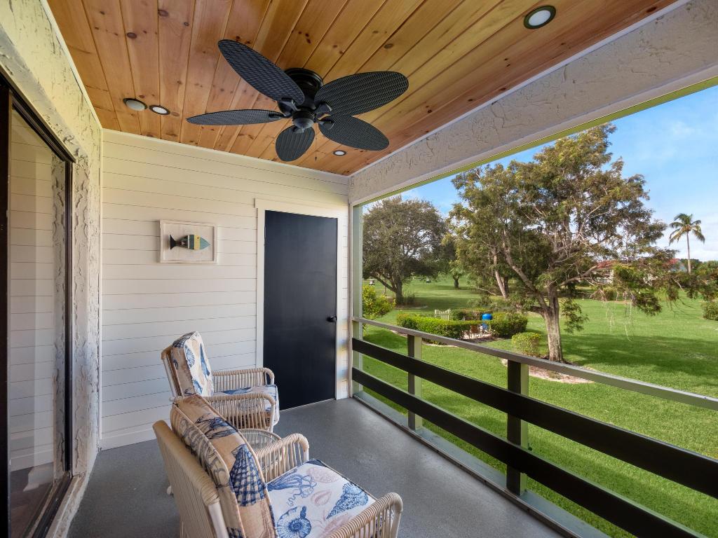 5443 SE Miles Grant Road 206