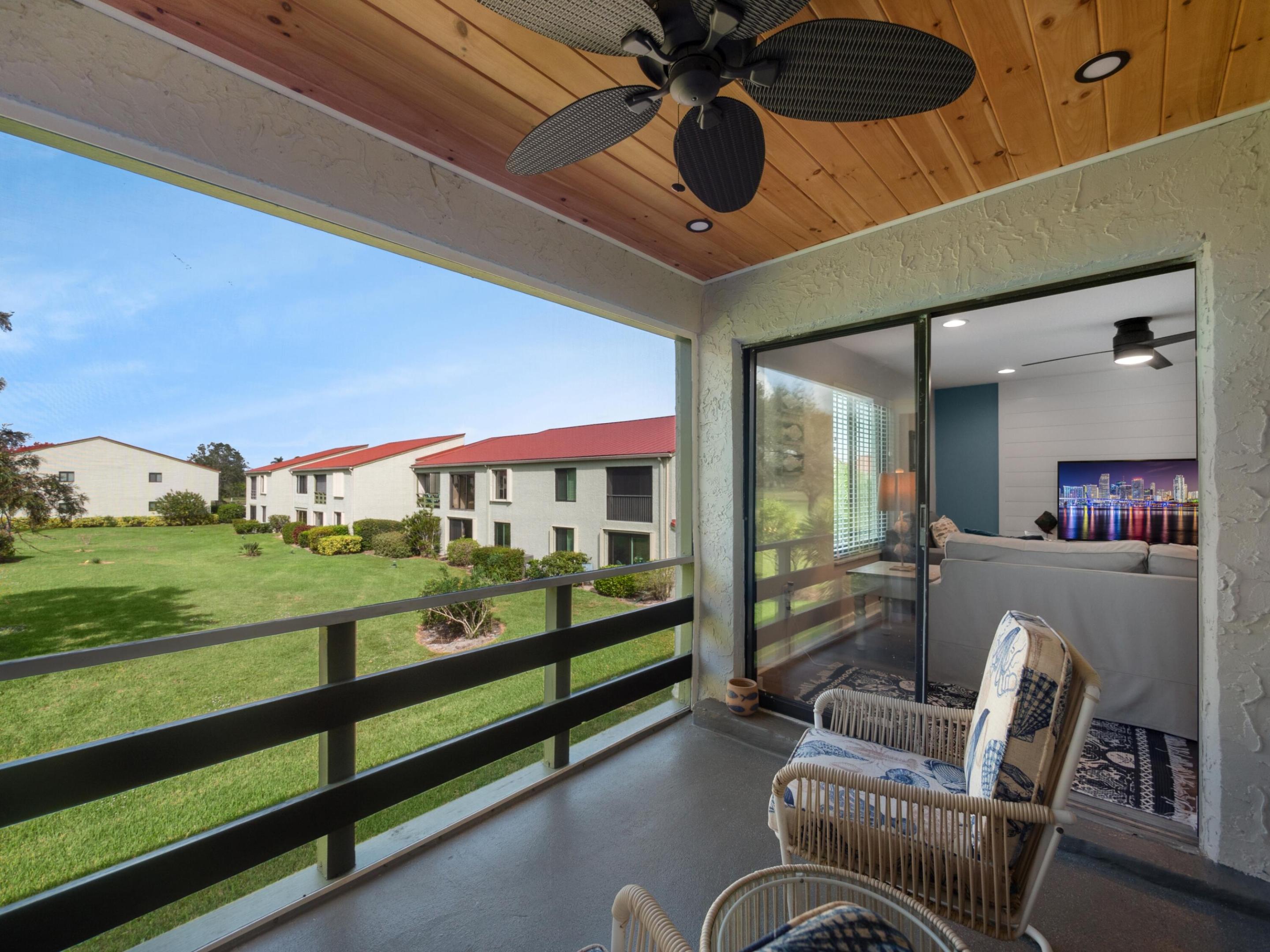 5443 SE Miles Grant Road 206