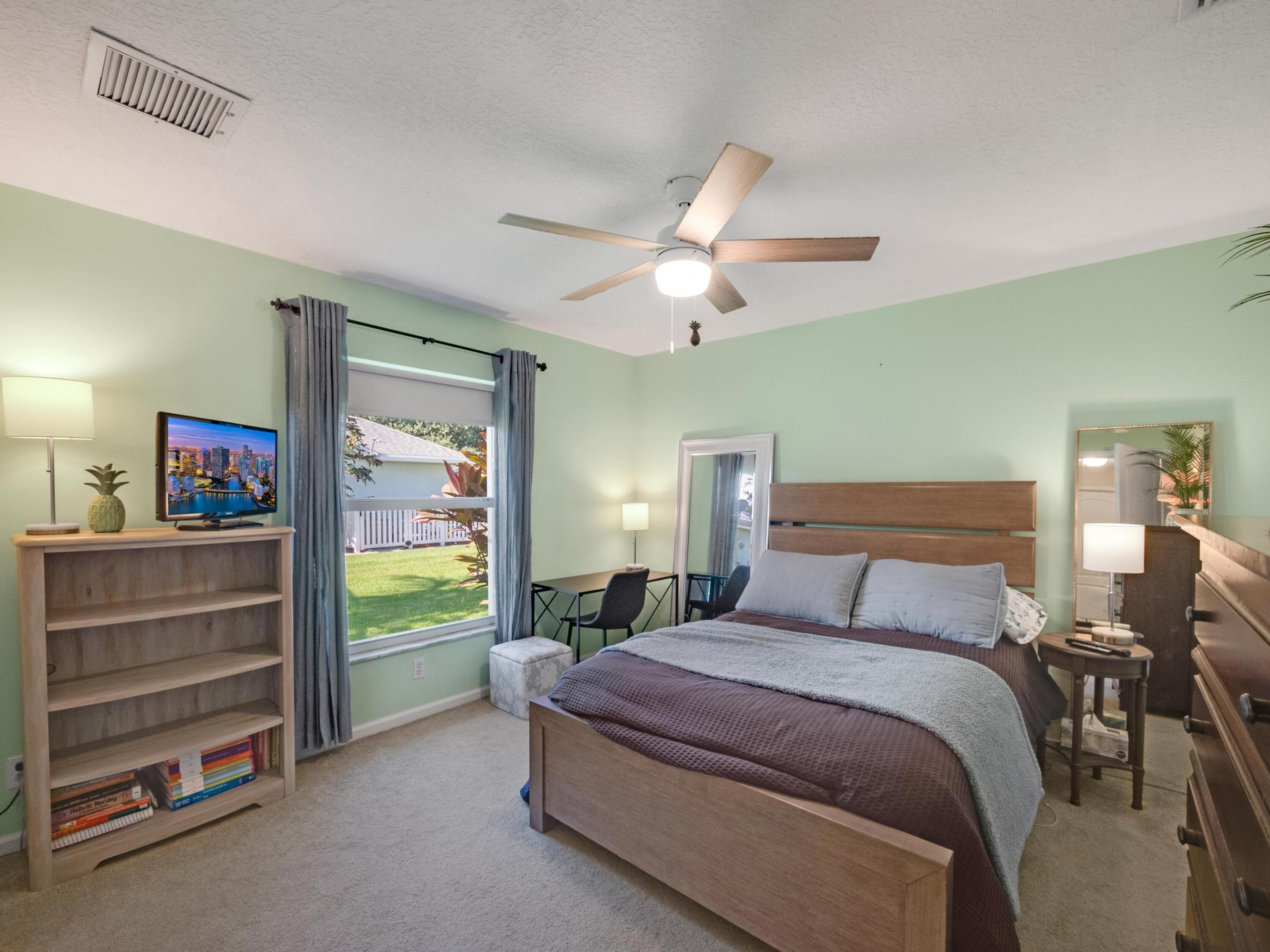 8582 SW Sea Captain Drive