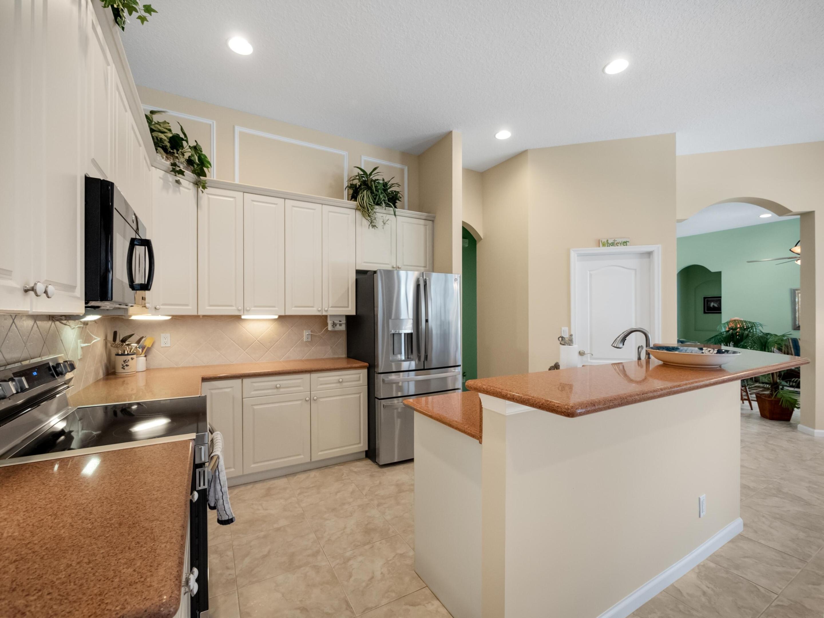 8114 SW Yachtsmans Drive