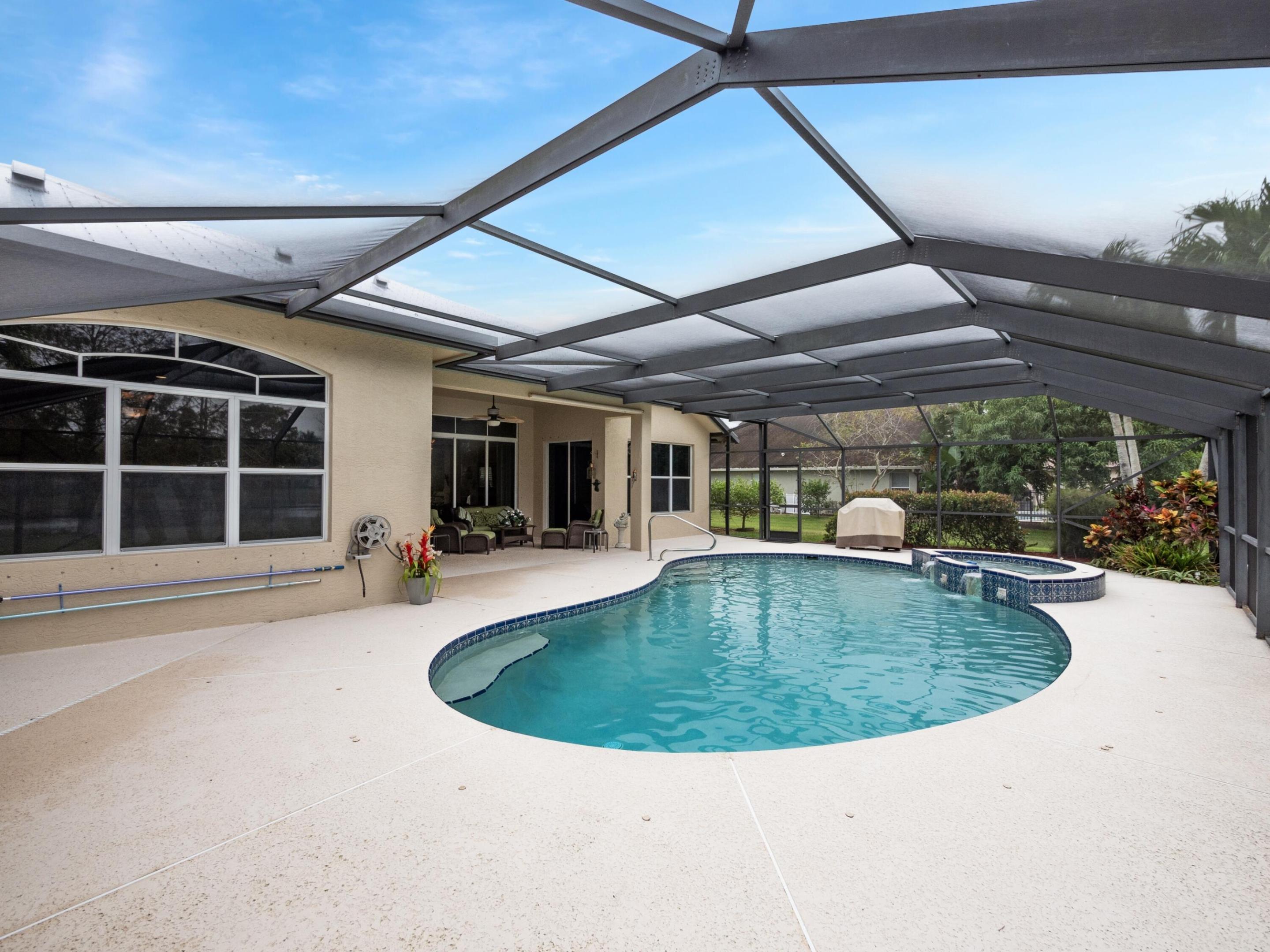 8114 SW Yachtsmans Drive