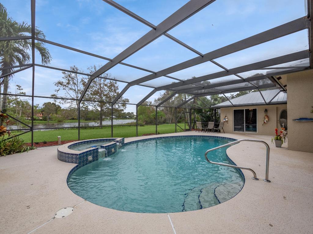 8114 SW Yachtsmans Drive