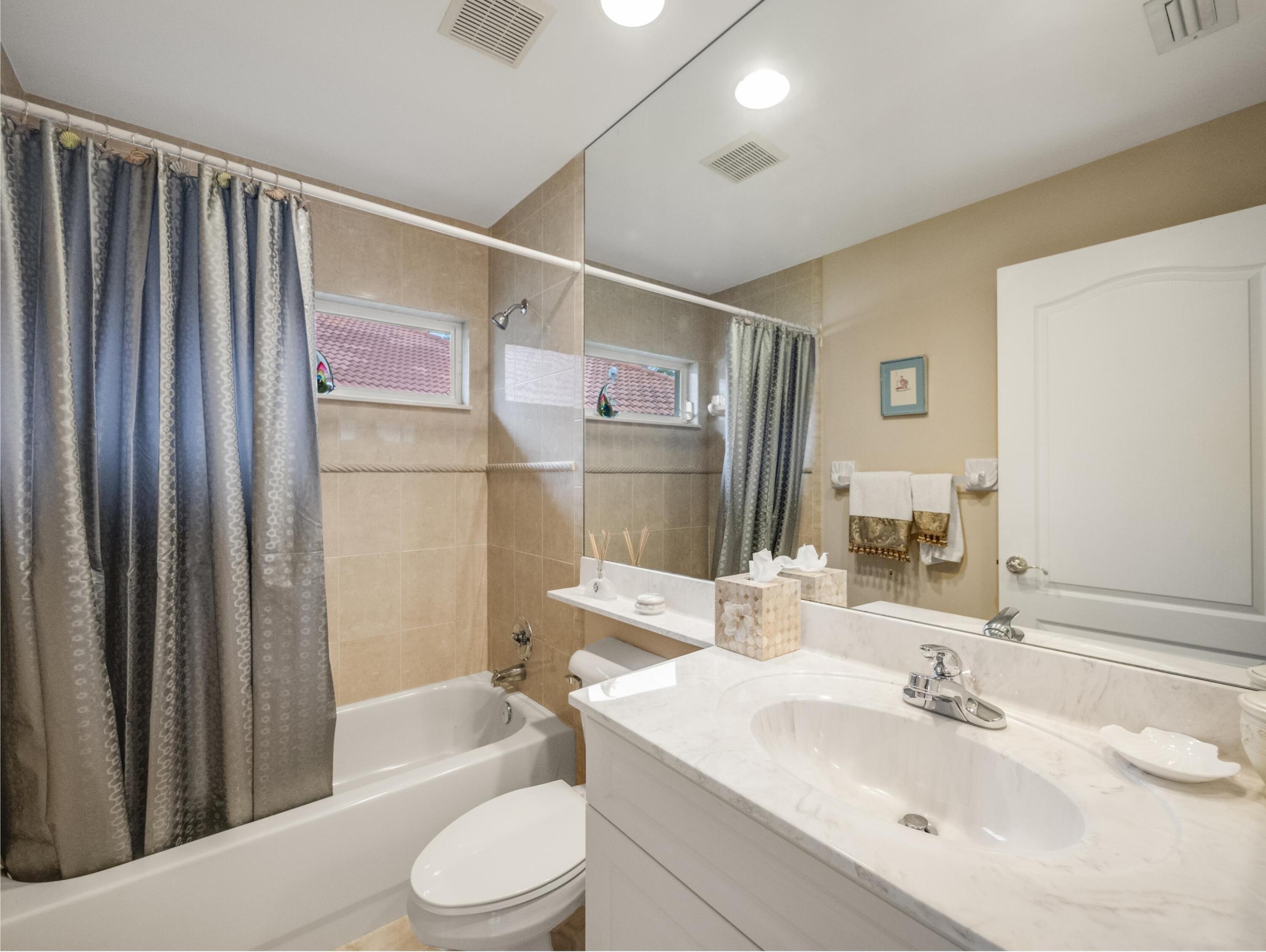 8114 SW Yachtsmans Drive