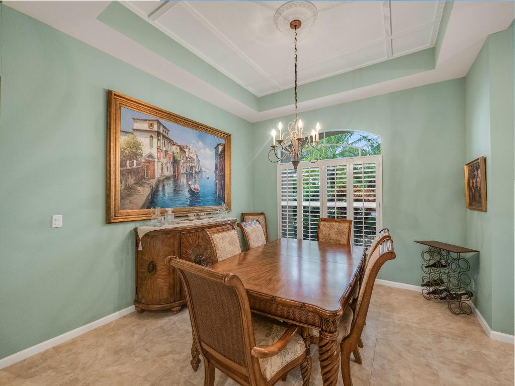 8114 SW Yachtsmans Drive