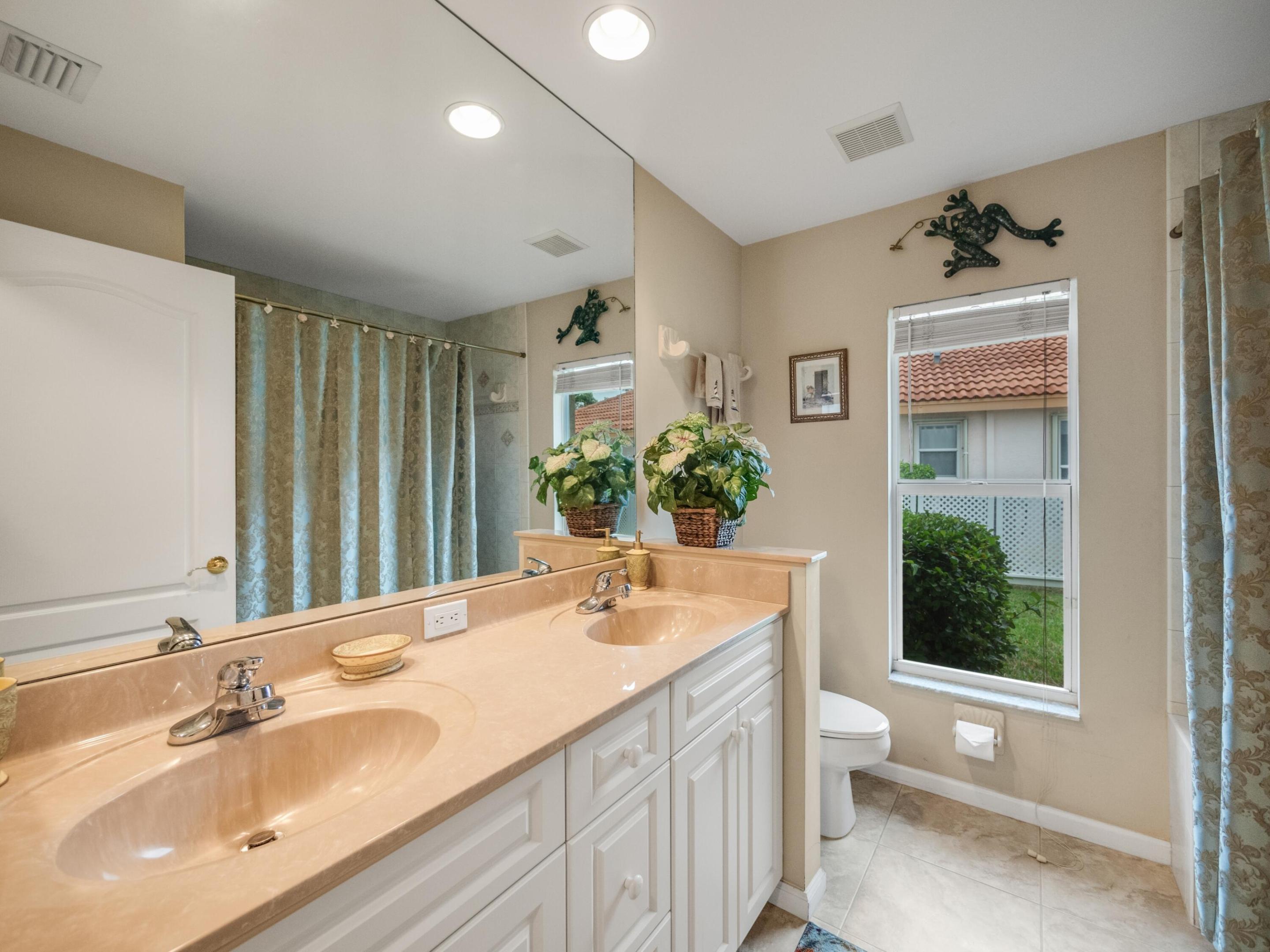 8114 SW Yachtsmans Drive