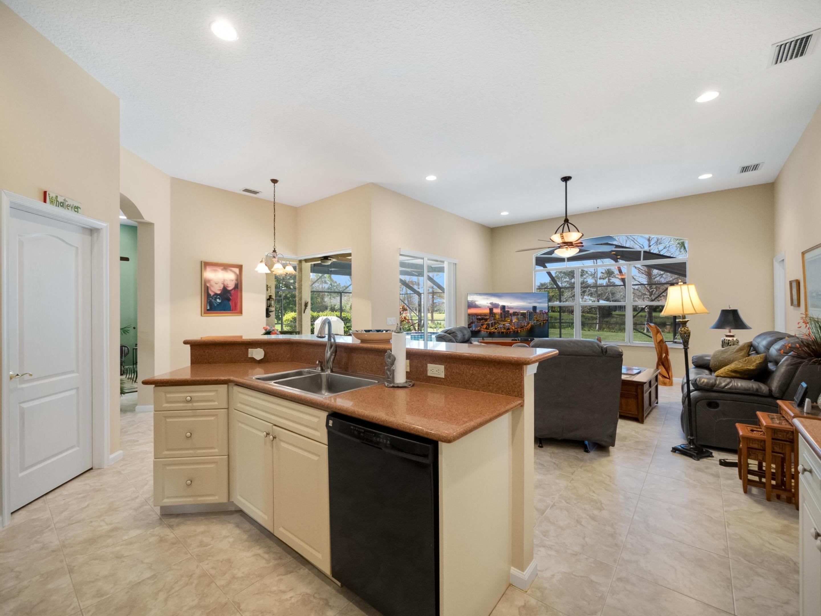 8114 SW Yachtsmans Drive