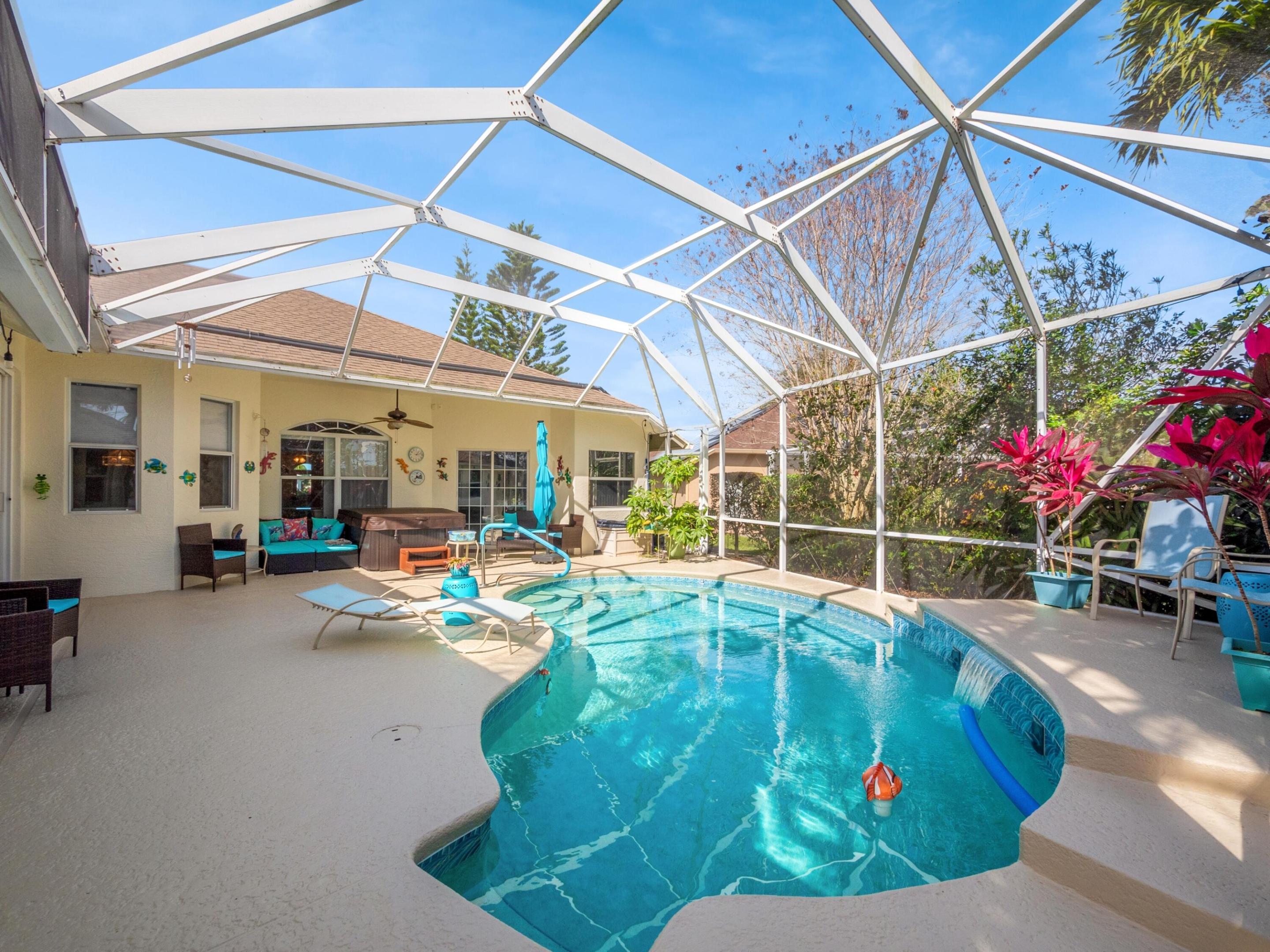 221 SW Whitewood Drive