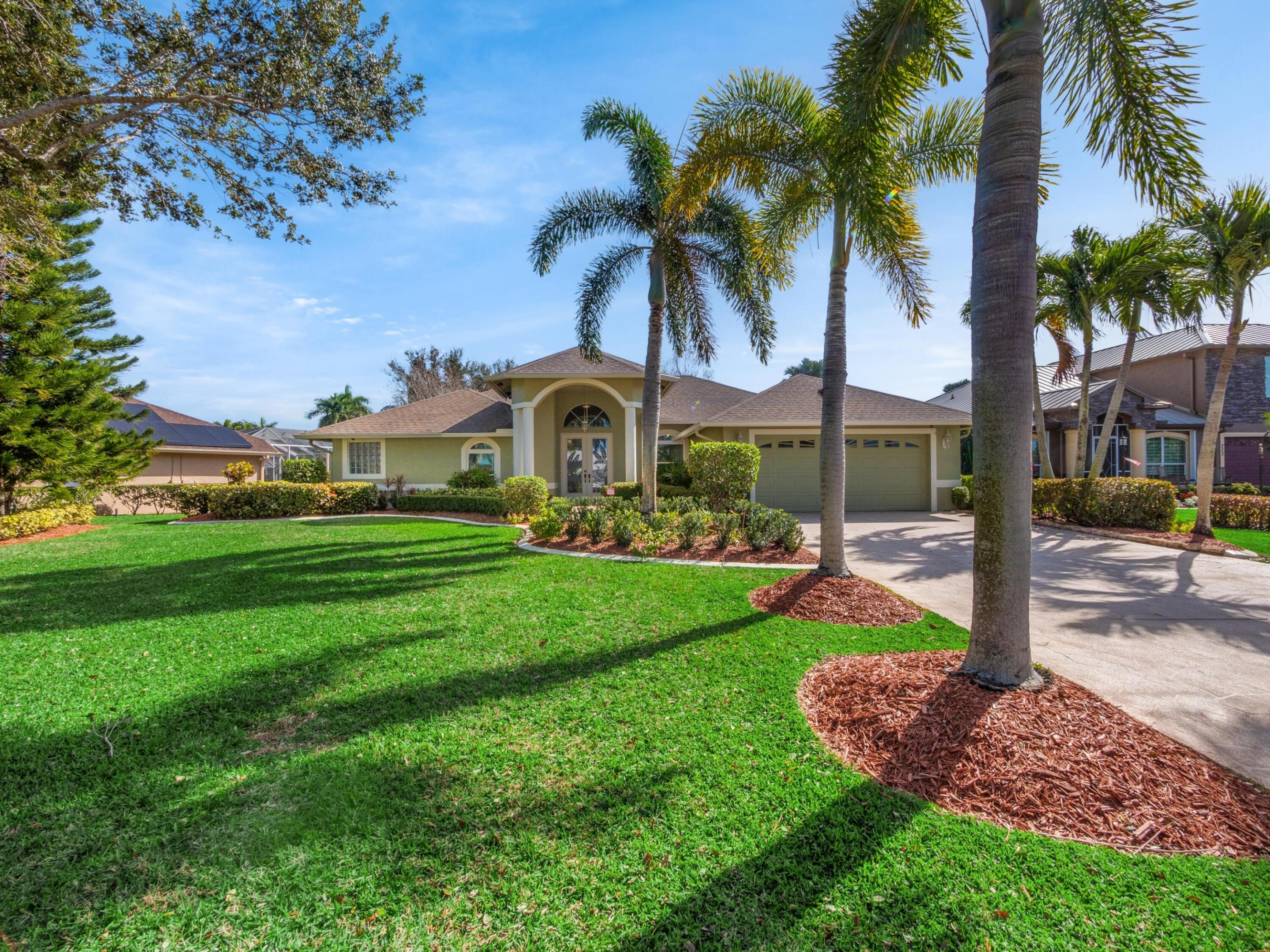 221 SW Whitewood Drive