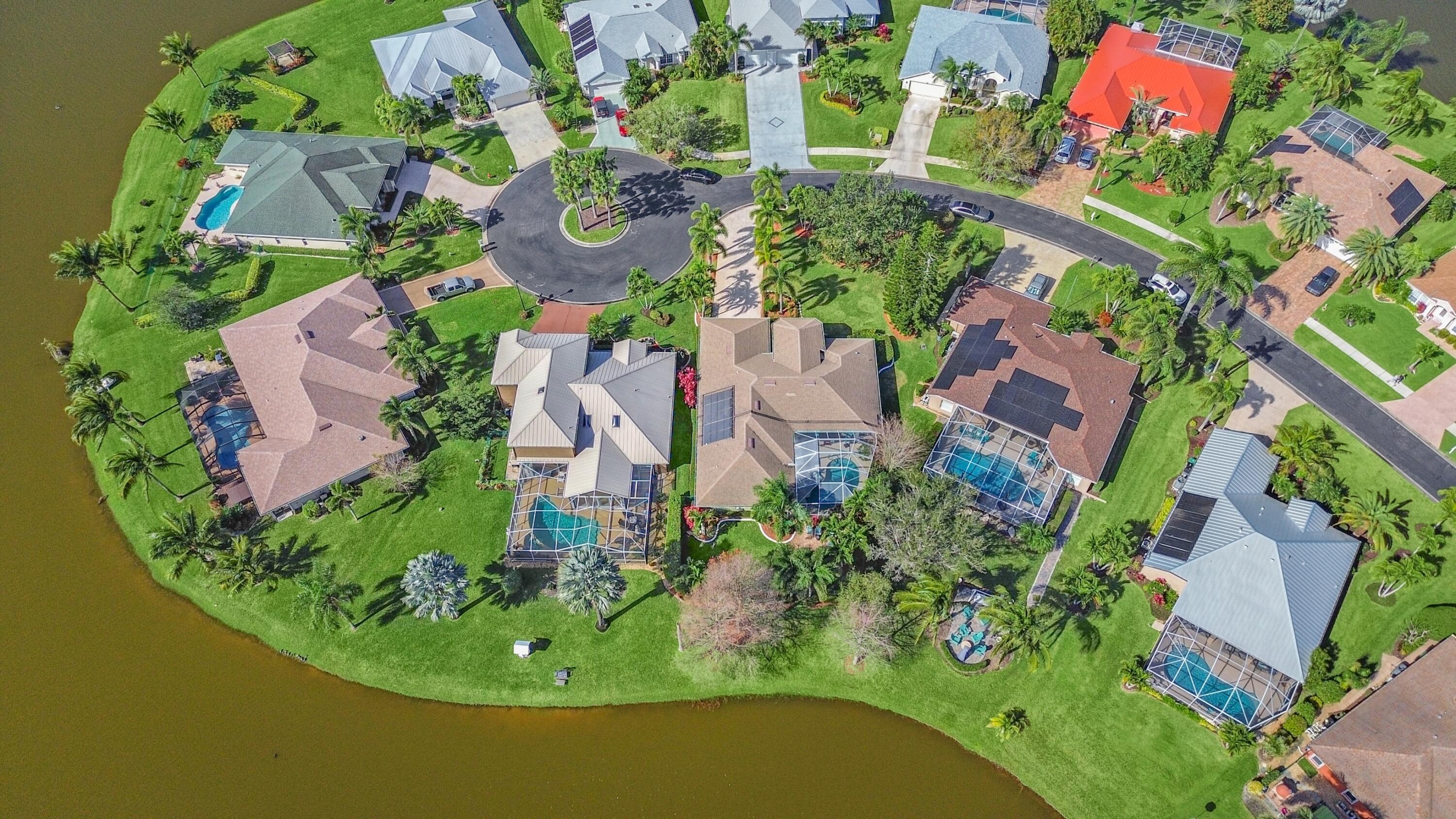 221 SW Whitewood Drive