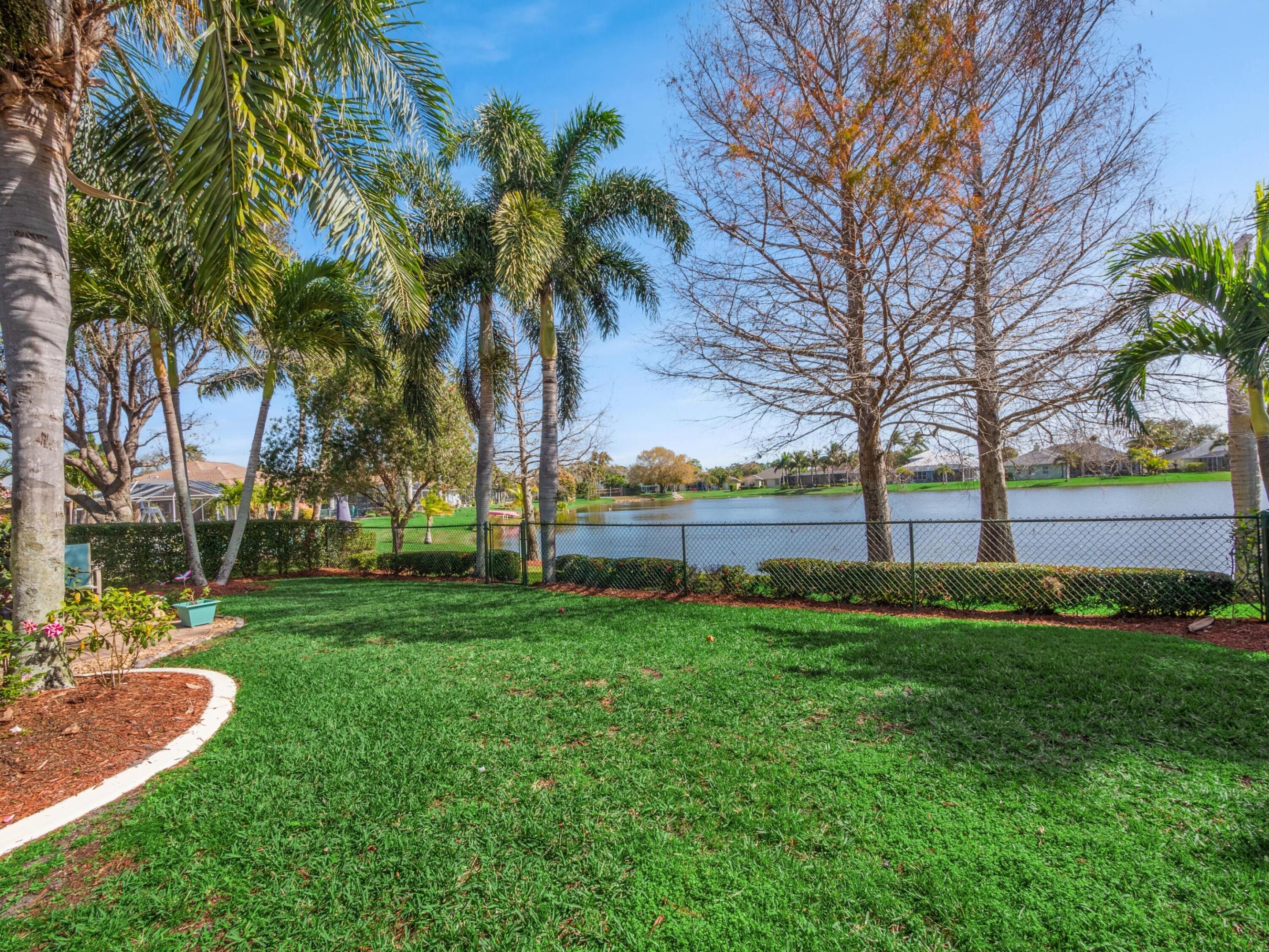 221 SW Whitewood Drive