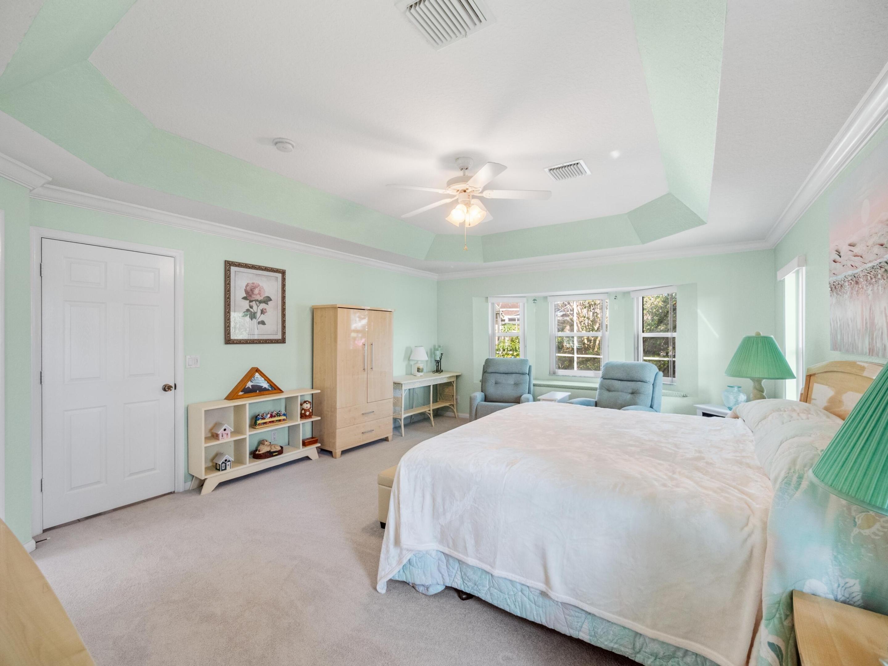 221 SW Whitewood Drive