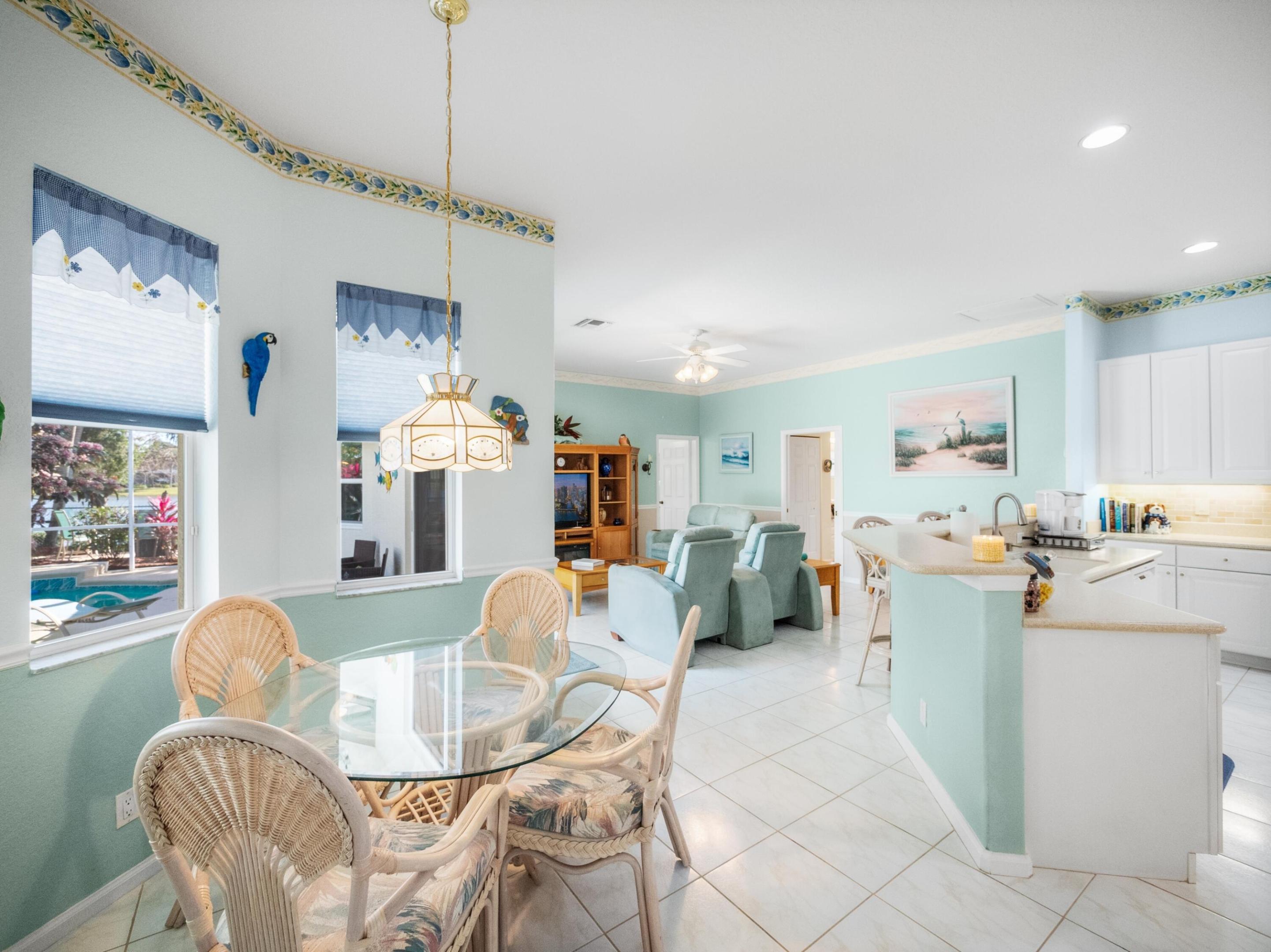 221 SW Whitewood Drive