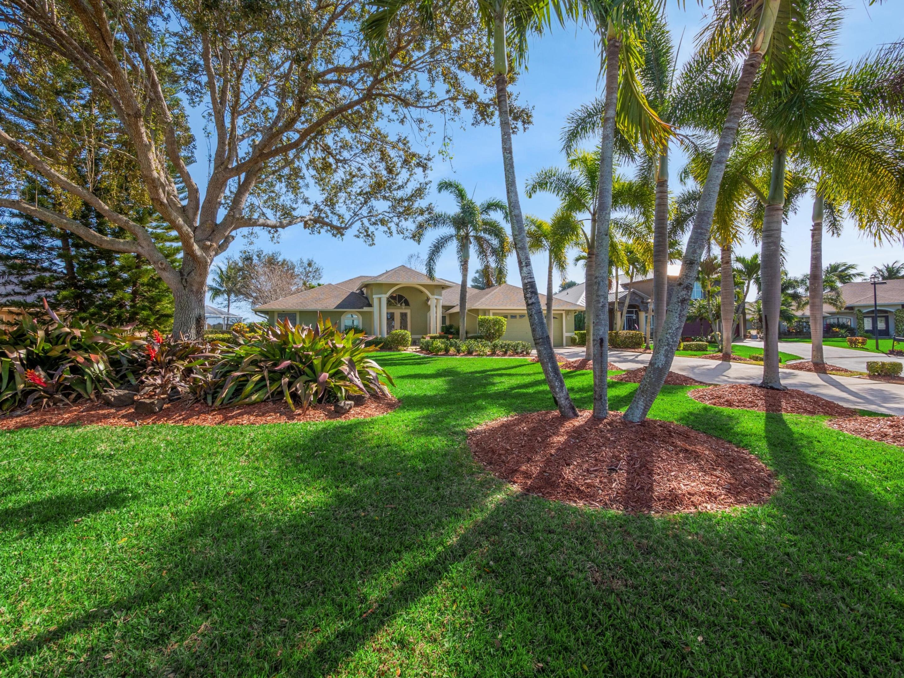 221 SW Whitewood Drive