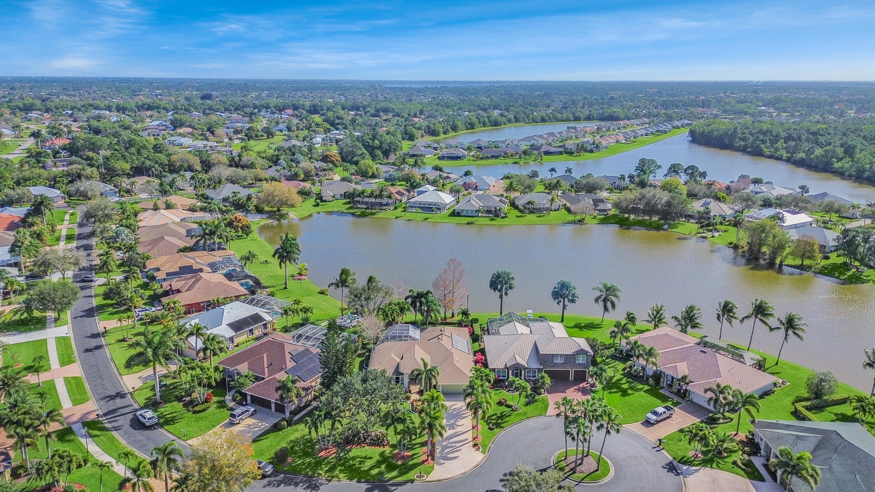 221 SW Whitewood Drive