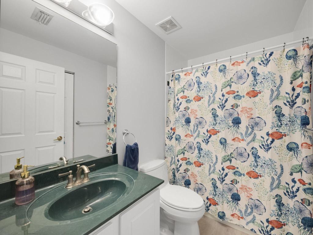 2432 SE Springtree Place