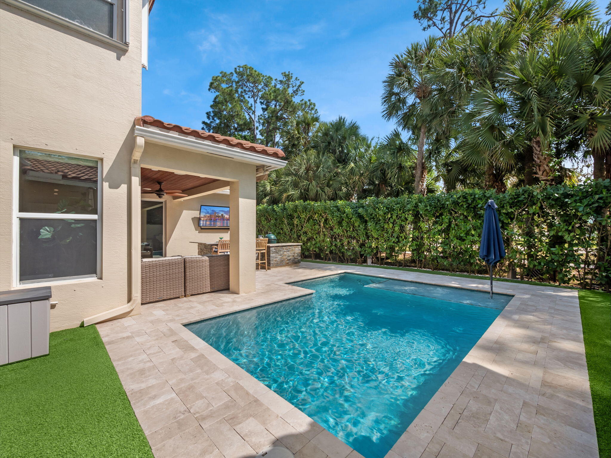 8037 Mariposa Grove Circle