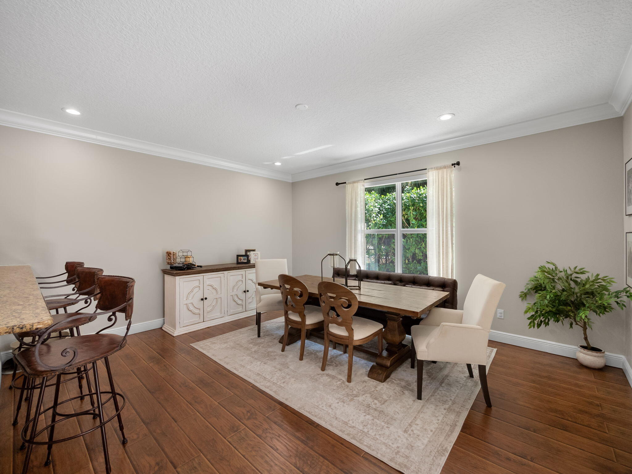 8037 Mariposa Grove Circle