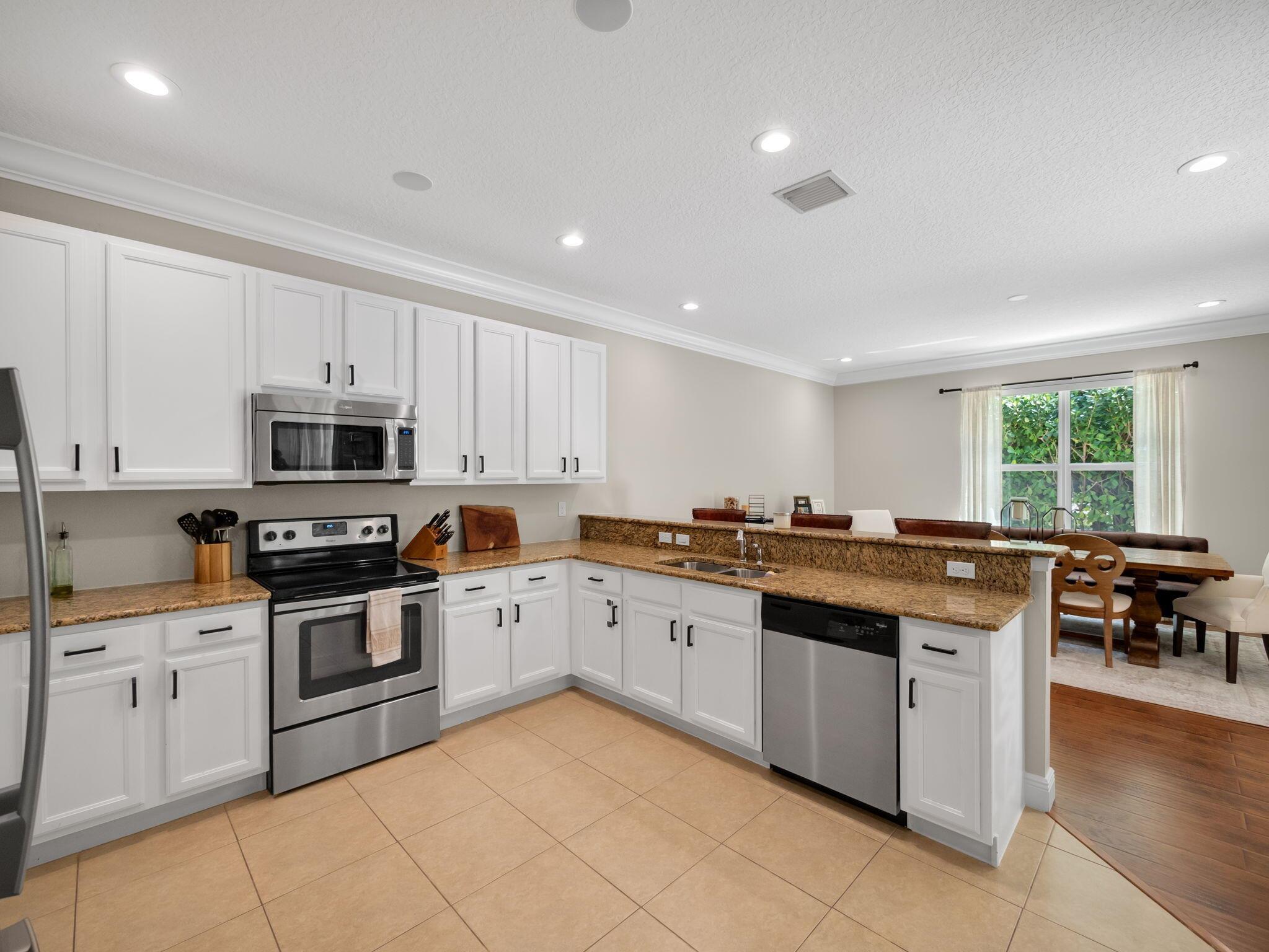 8037 Mariposa Grove Circle