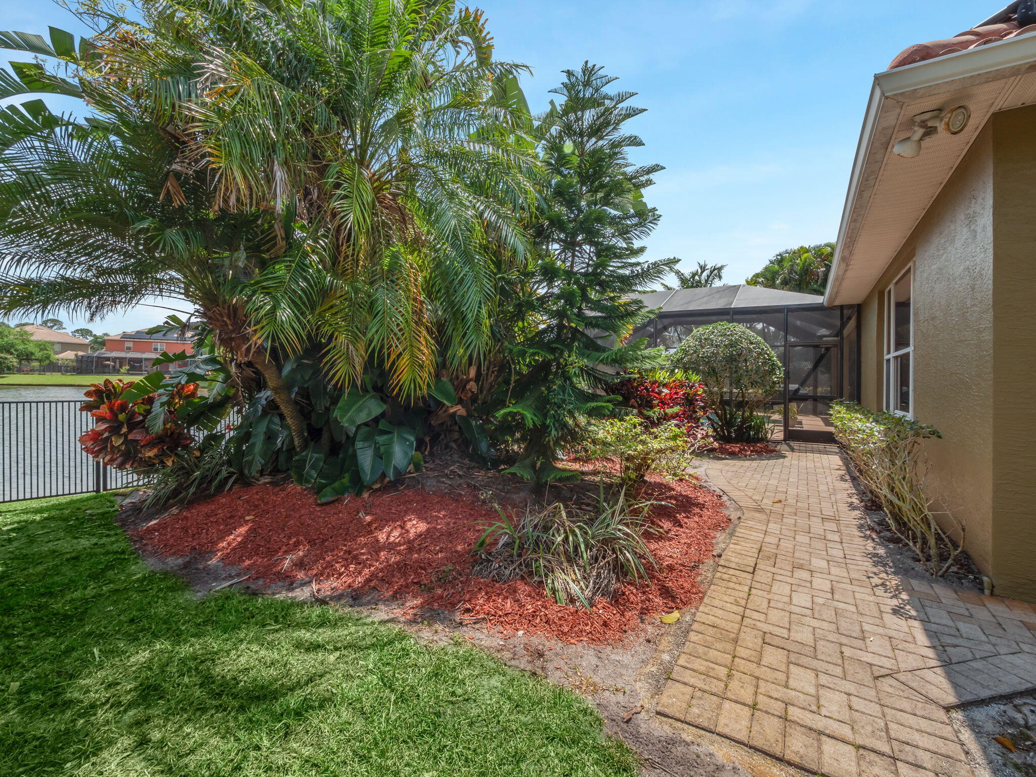 8389 SW Snapdragon Court