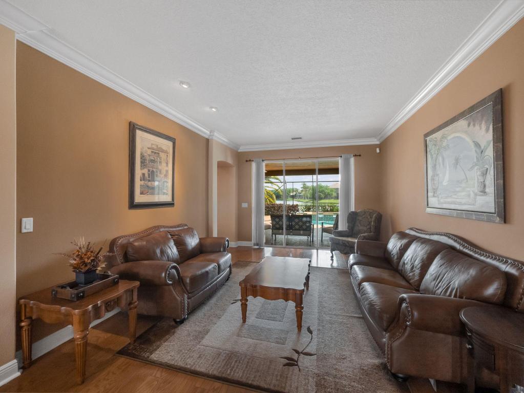 8389 SW Snapdragon Court