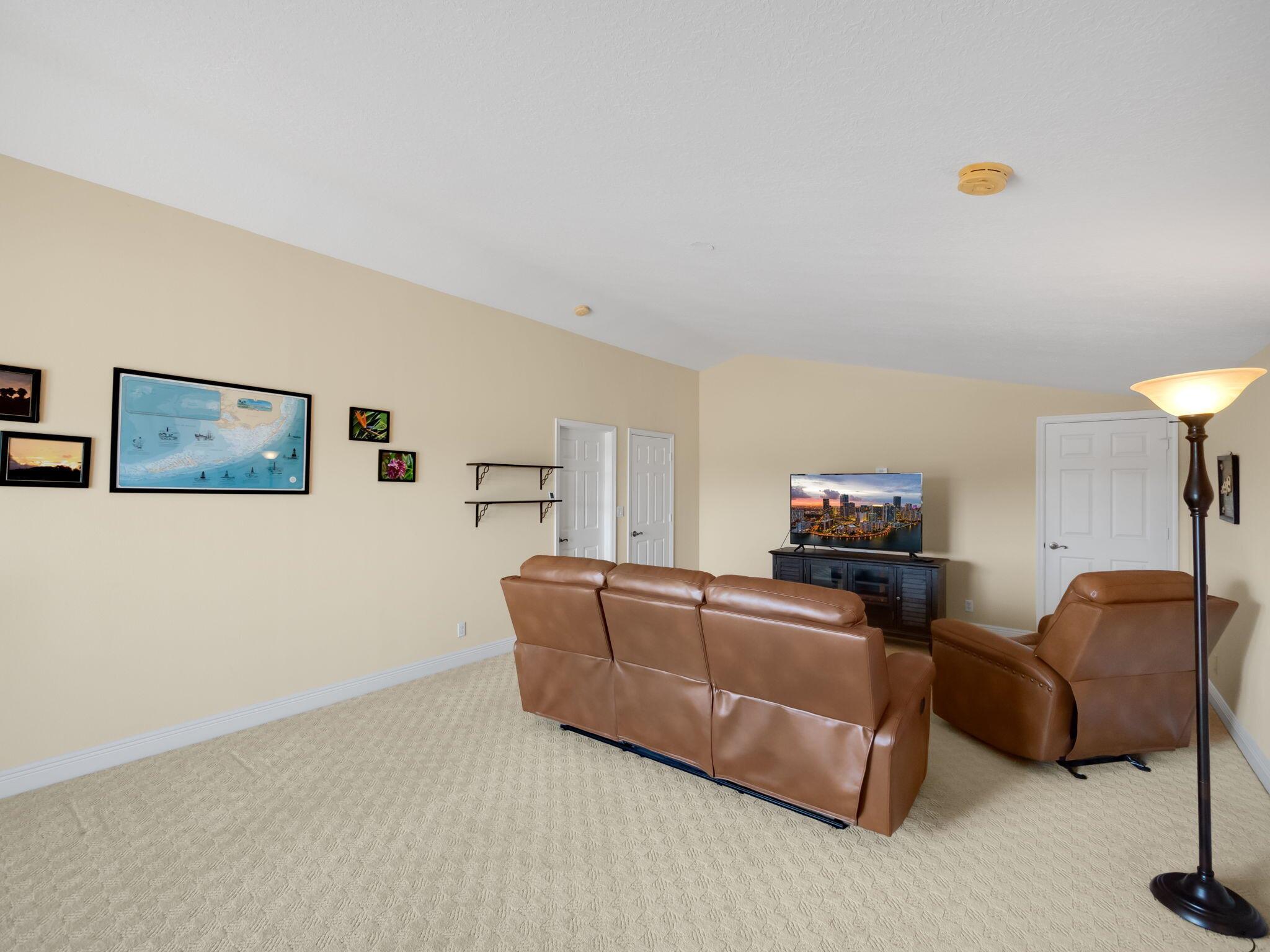 8389 SW Snapdragon Court