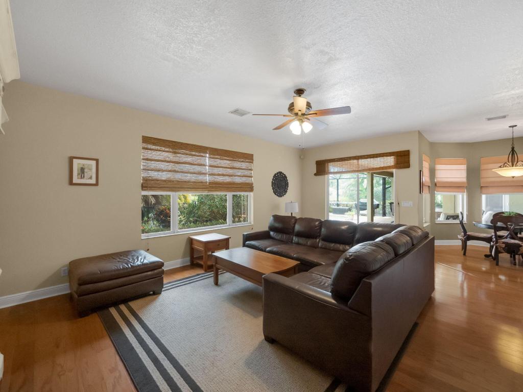 8389 SW Snapdragon Court