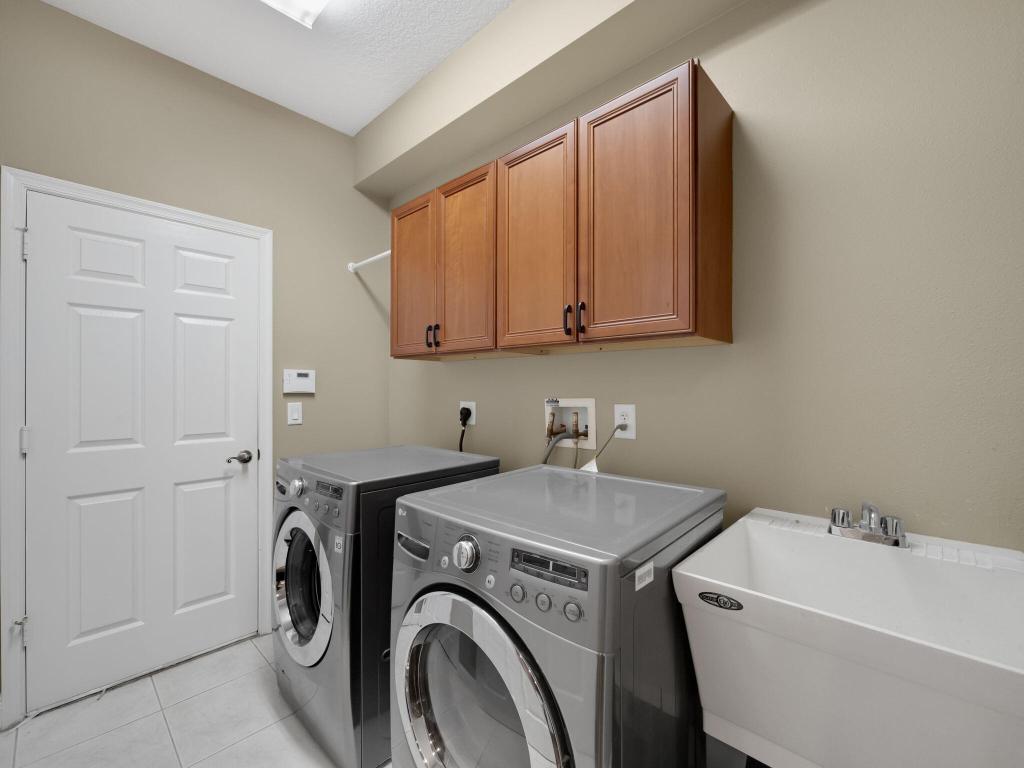 8389 SW Snapdragon Court