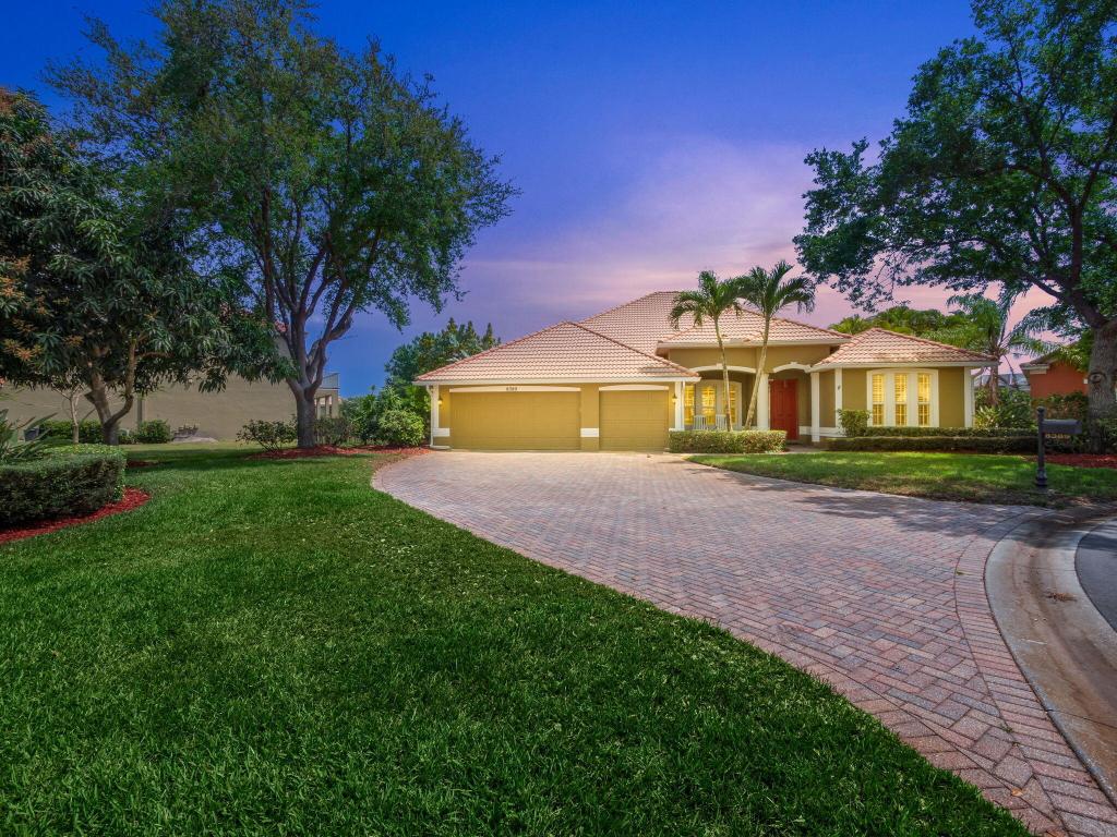 8389 SW Snapdragon Court