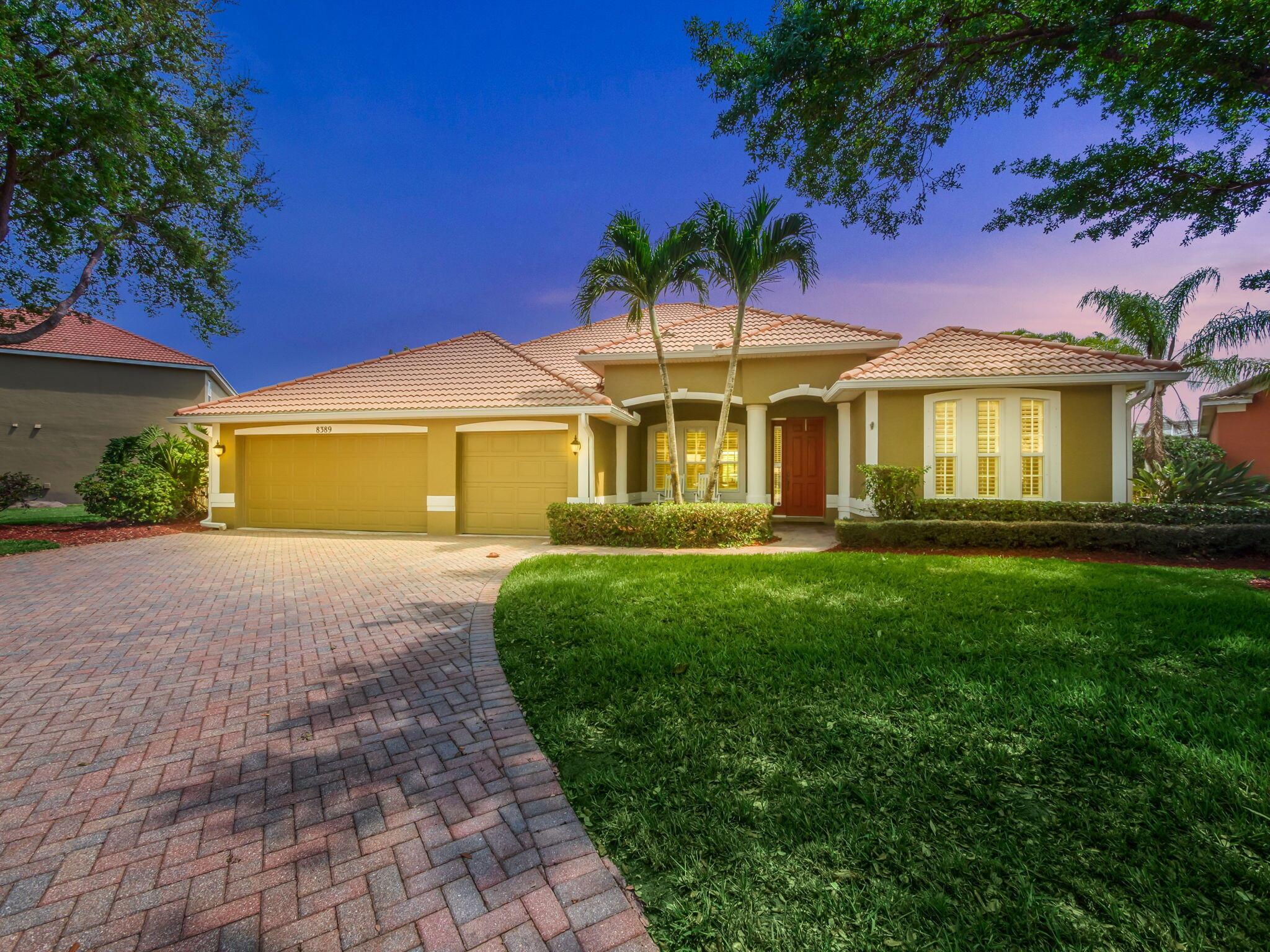 8389 SW Snapdragon Court
