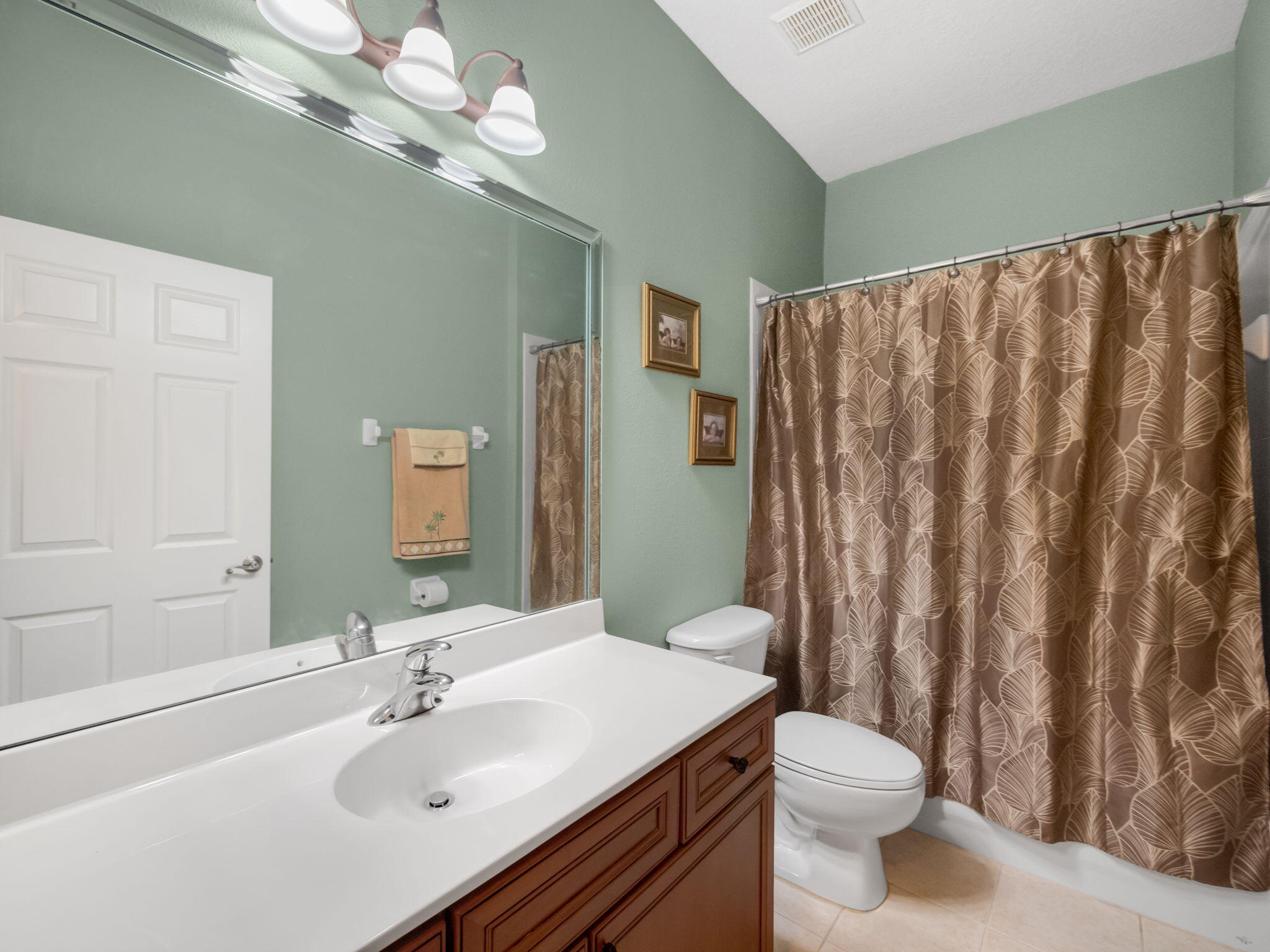 8389 SW Snapdragon Court