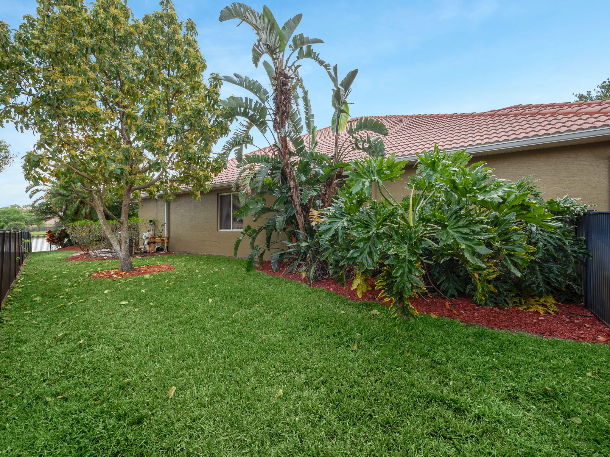 8389 SW Snapdragon Court