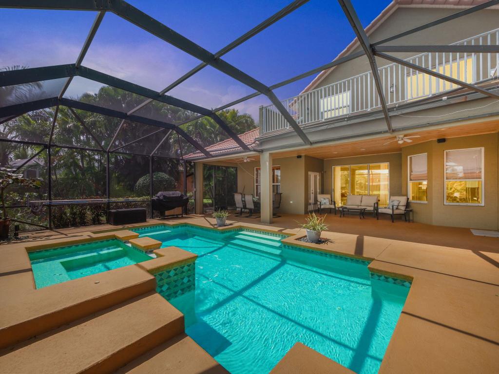 8389 SW Snapdragon Court