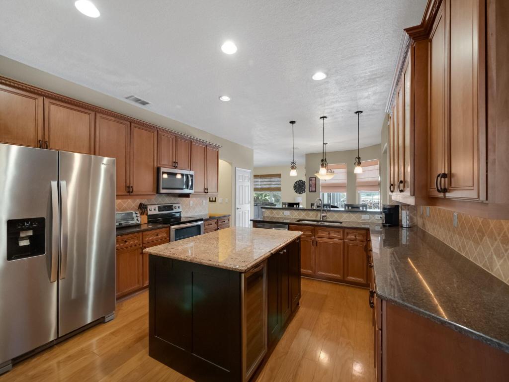 8389 SW Snapdragon Court