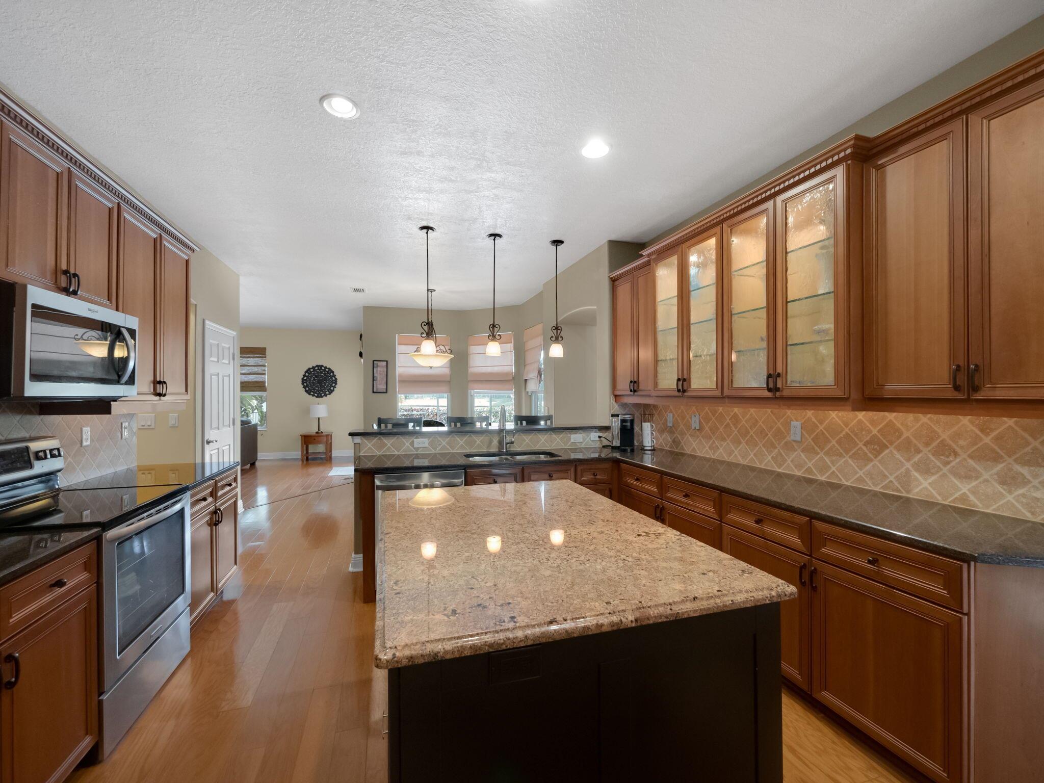 8389 SW Snapdragon Court