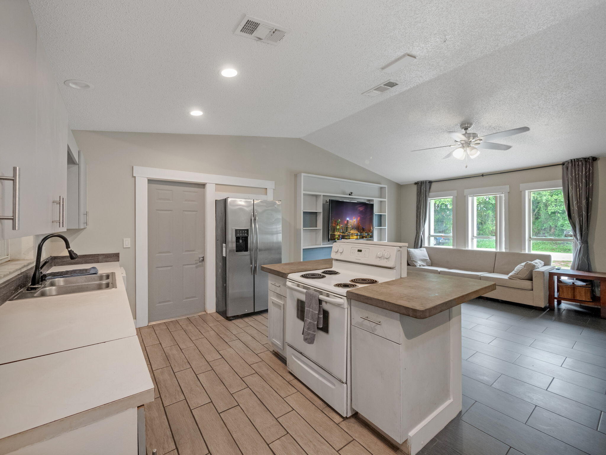 1938 SW Capri Street