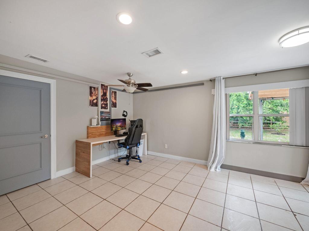 1938 SW Capri Street