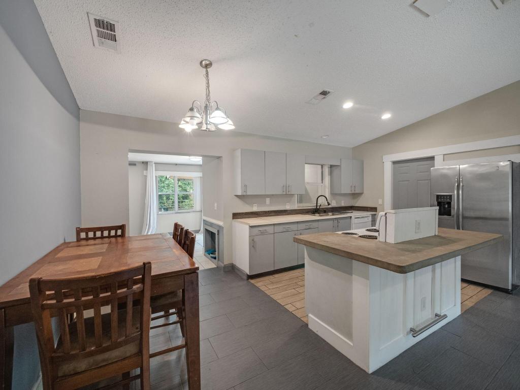 1938 SW Capri Street