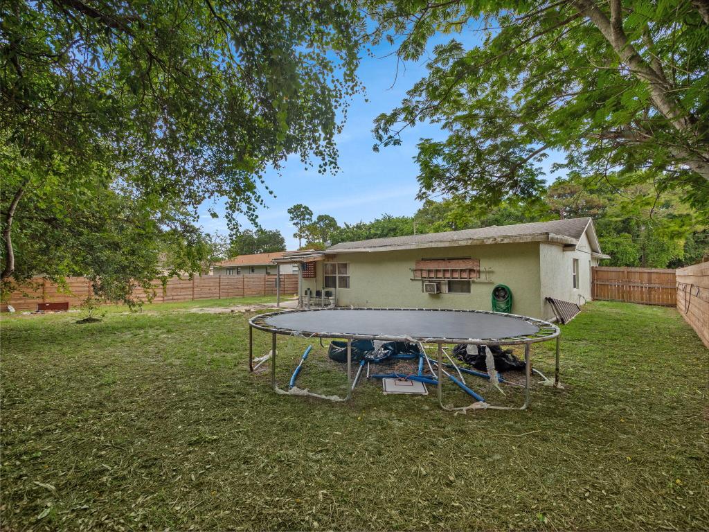 1938 SW Capri Street