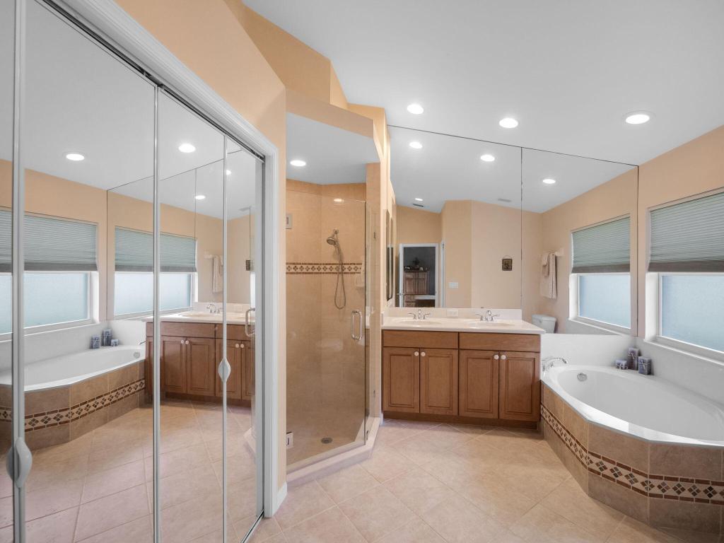 8121 SW Yachtsmans Drive