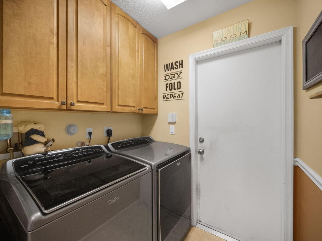 8121 SW Yachtsmans Drive