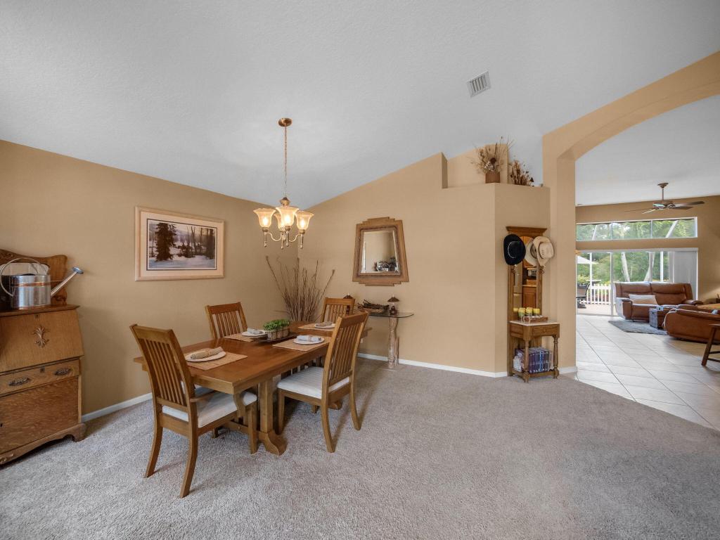 8121 SW Yachtsmans Drive