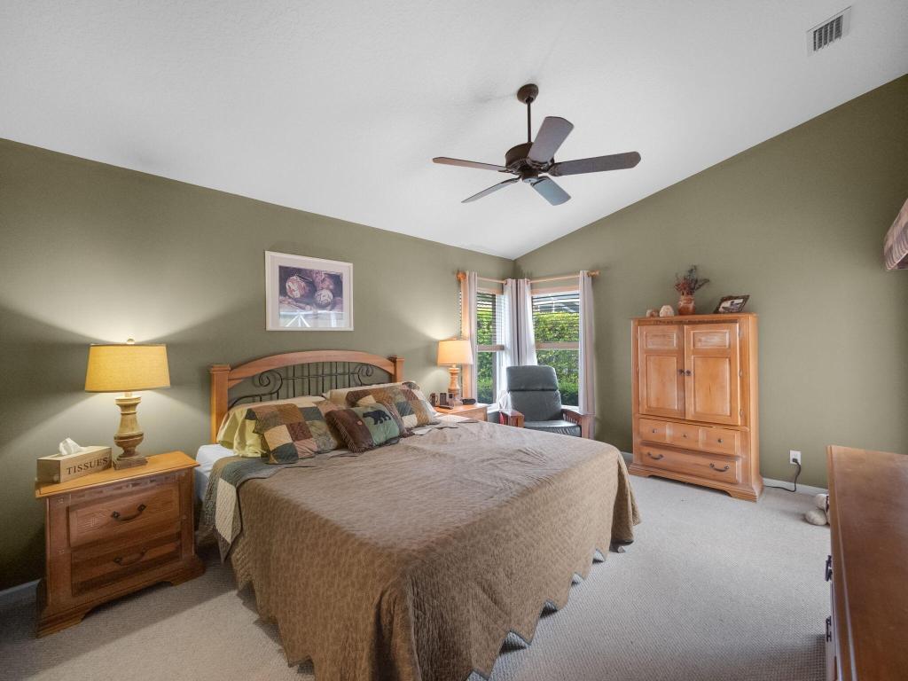 8121 SW Yachtsmans Drive