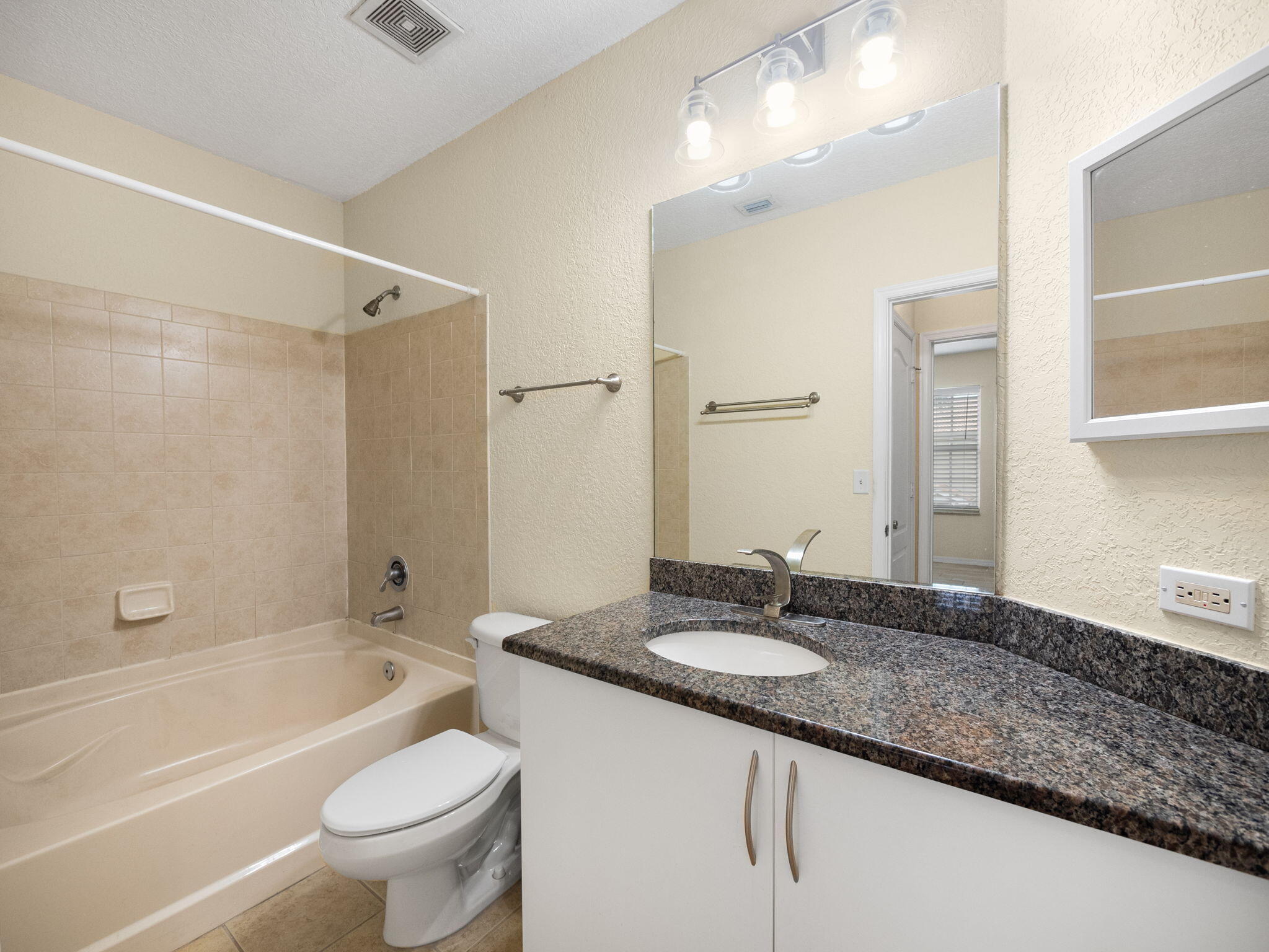 148 SW Peacock Boulevard 25-206