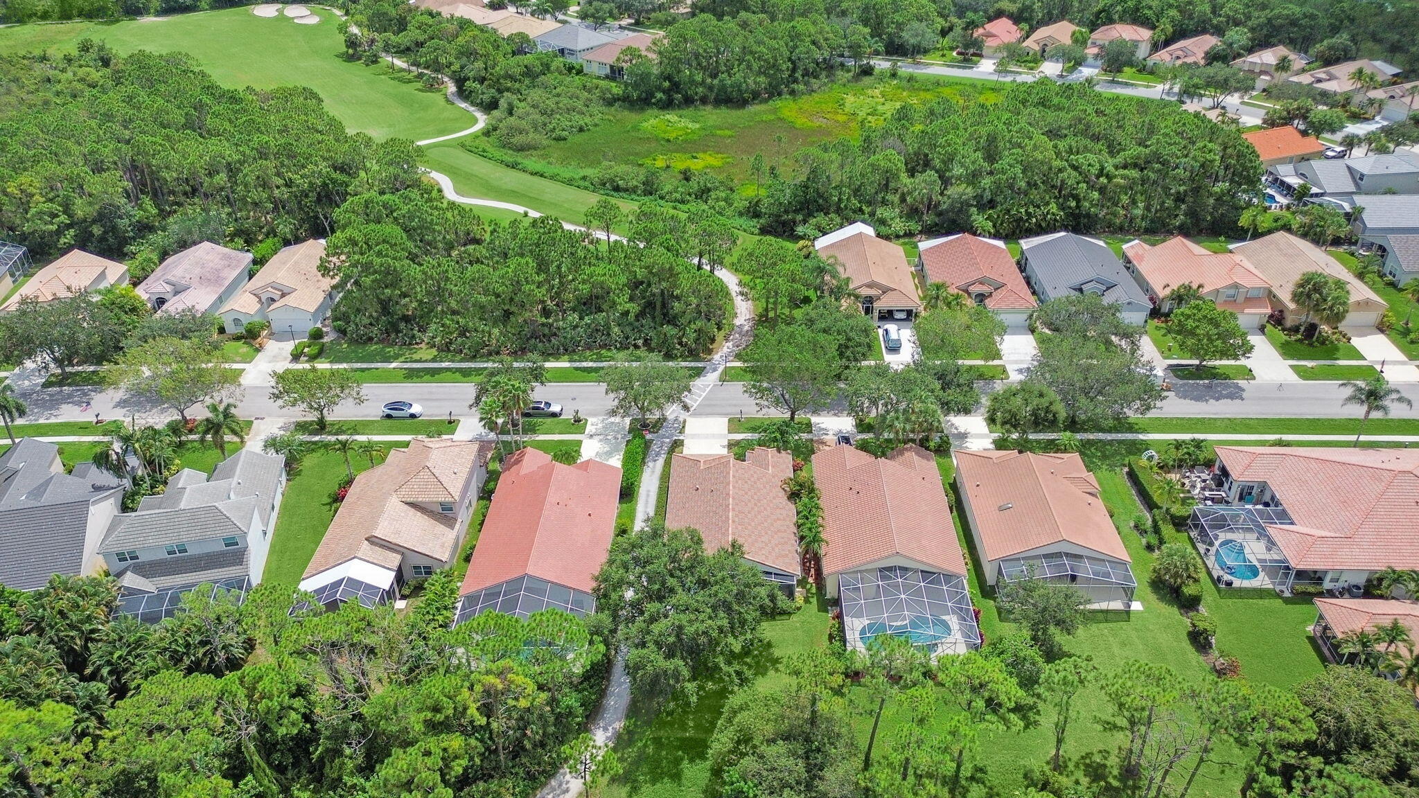 7136 SE Twin Oaks Circle