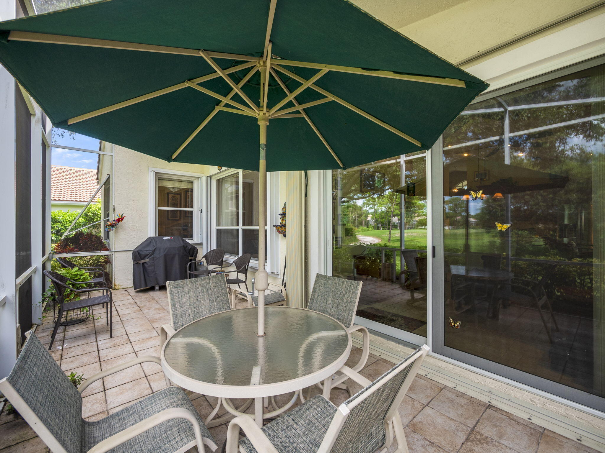 7136 SE Twin Oaks Circle