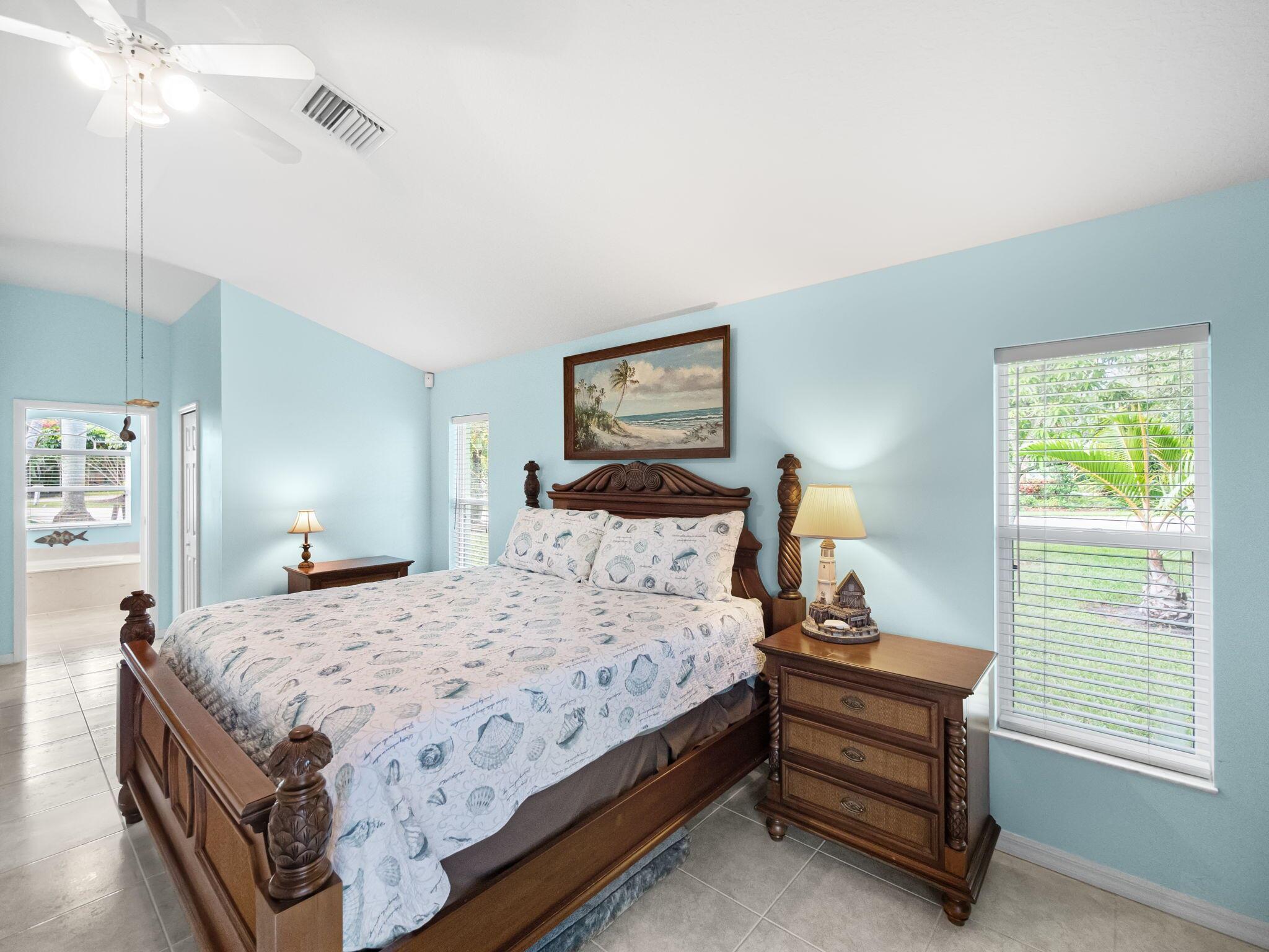 5596 SE Sailfish Way