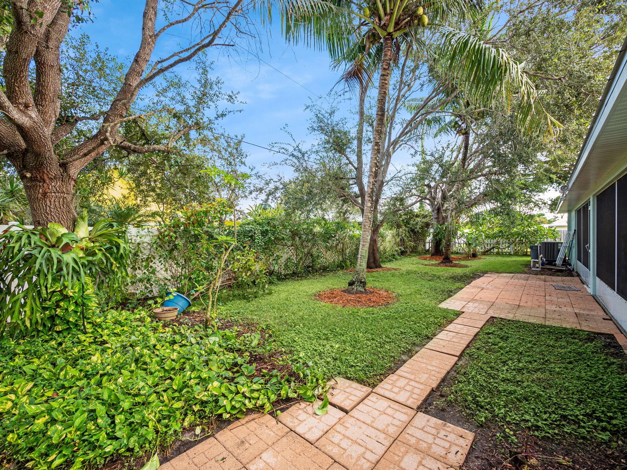 5596 SE Sailfish Way