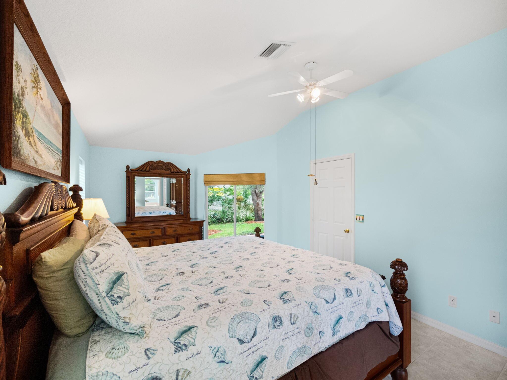 5596 SE Sailfish Way