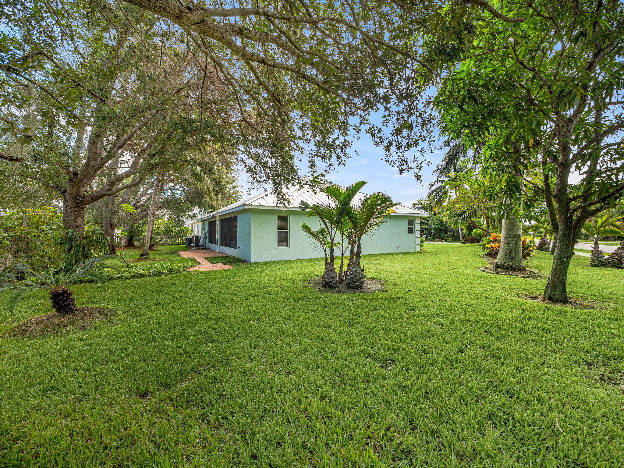 5596 SE Sailfish Way