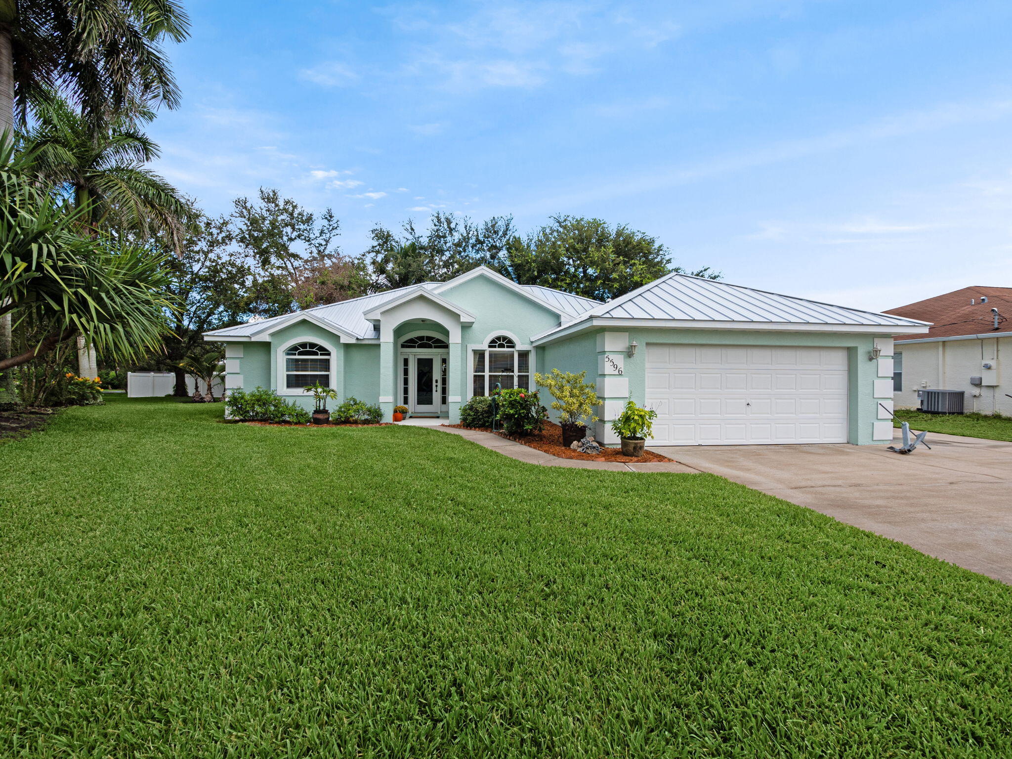 5596 SE Sailfish Way